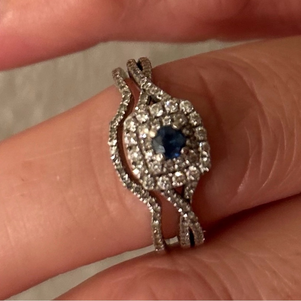 Dazzling Silver Ring with Blue Centerpiece